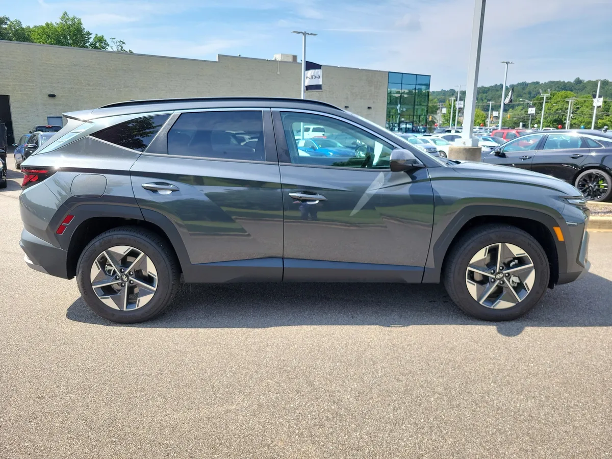 2026 Hyundai Tucson SEL thumbnail 6