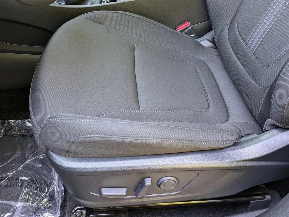 2026 Hyundai Tucson SEL thumbnail 4