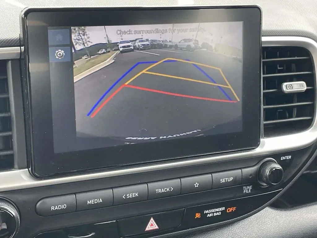 2026 Hyundai Venue SE thumbnail 15