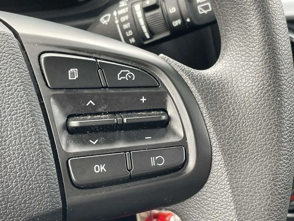 2026 Hyundai Venue SE thumbnail 20