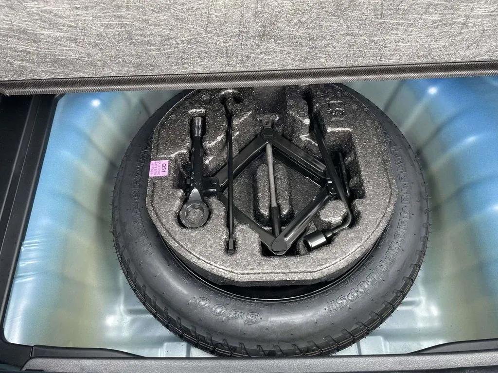2026 Hyundai Venue SE thumbnail 25