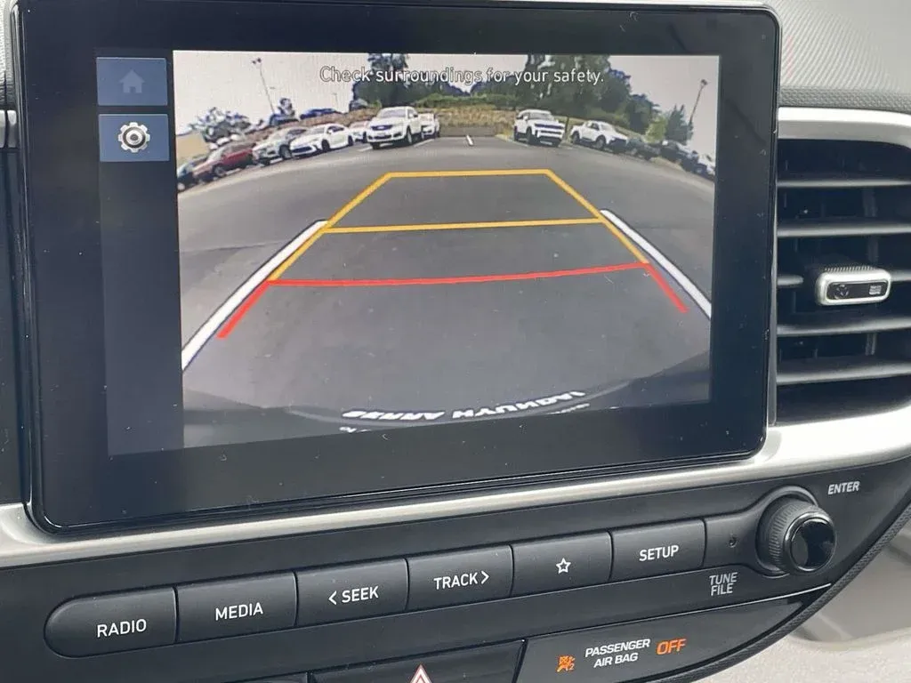 2026 Hyundai Venue SEL thumbnail 16