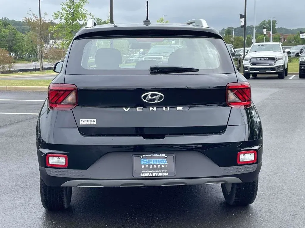 2026 Hyundai Venue SEL thumbnail 4