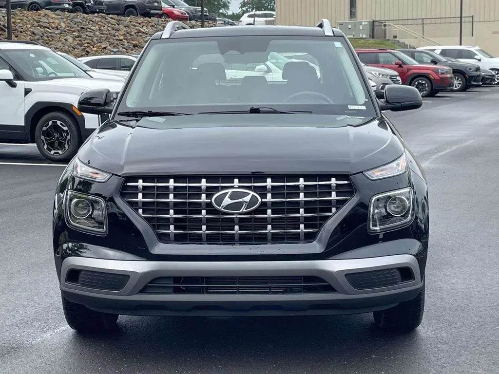 2026 Hyundai Venue SEL thumbnail 8