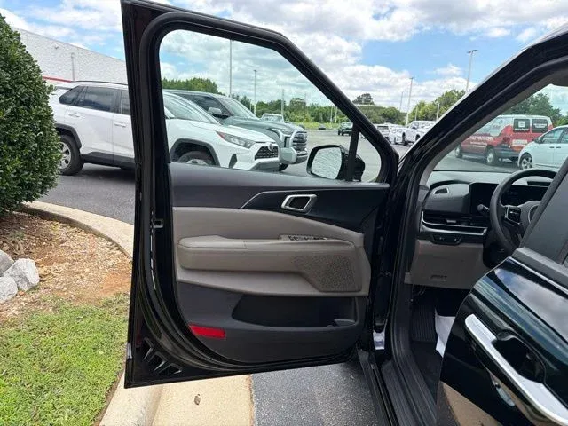 2026 Kia Carnival LXS thumbnail 27