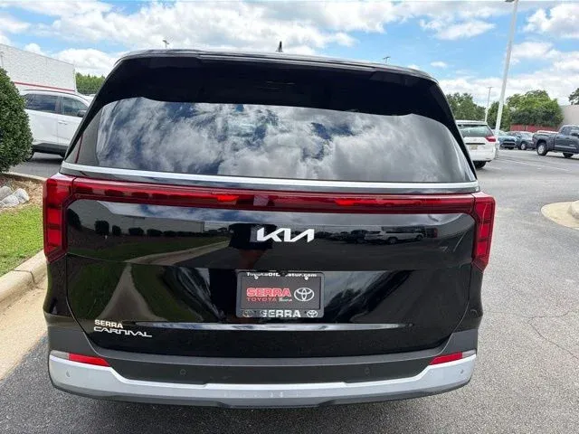 2026 Kia Carnival LXS thumbnail 8