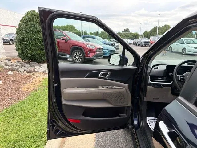 2026 Kia Carnival LXS thumbnail 25