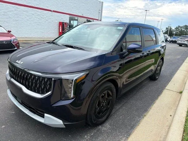 2026 Kia Carnival LXS thumbnail 3