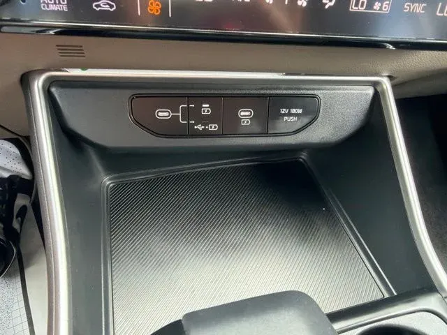2026 Kia Carnival LXS thumbnail 41