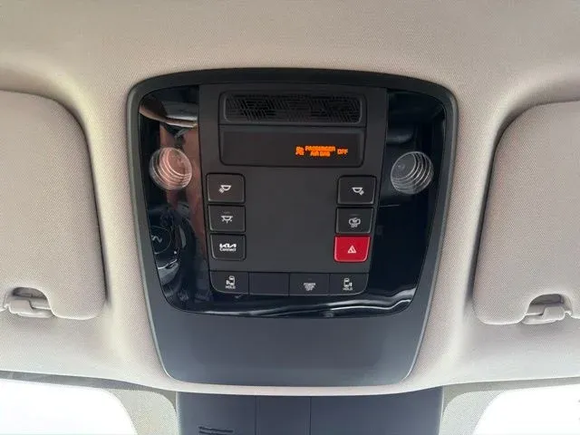 2026 Kia Carnival LXS thumbnail 44