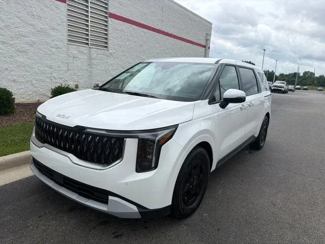 2026 Kia Carnival LXS thumbnail 3
