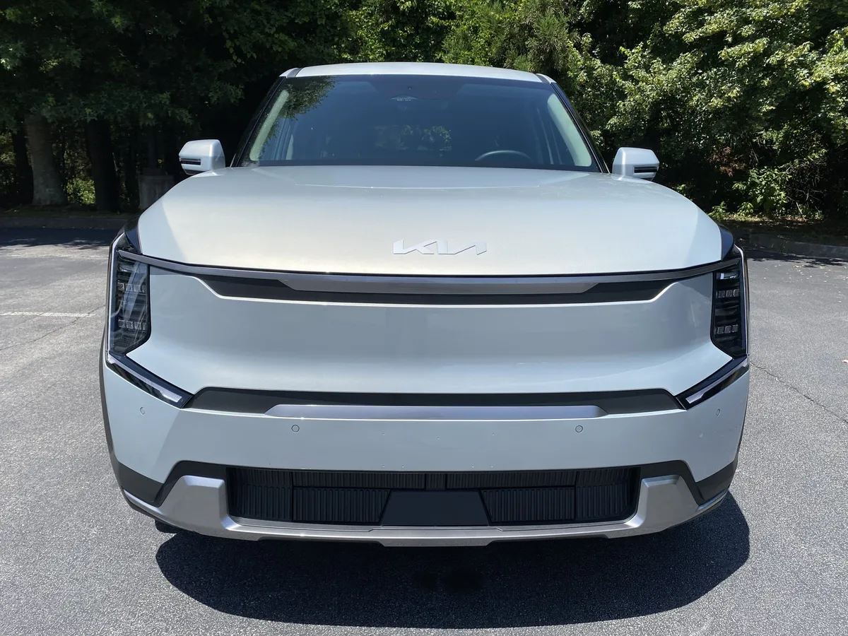 2026 Kia EV9 Light Long Range thumbnail 2