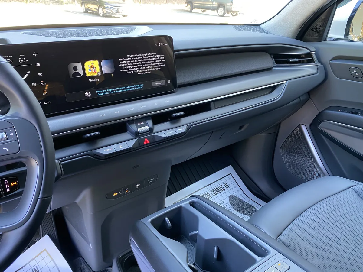 2026 Kia EV9 Light Long Range thumbnail 24