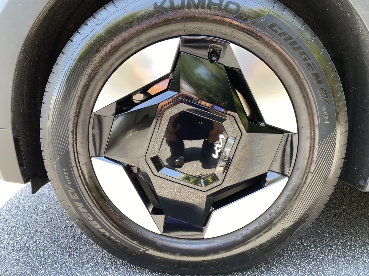 2026 Kia EV9 Light Long Range thumbnail 41