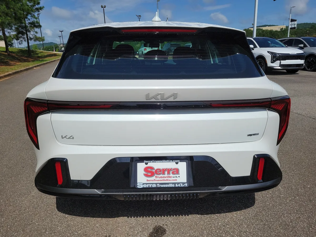 2026 Kia K4 Hatchback GT-Line Turbo thumbnail 4