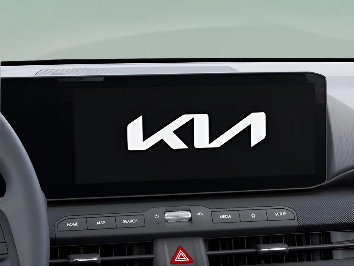 2026 Kia K4 LXS thumbnail 16