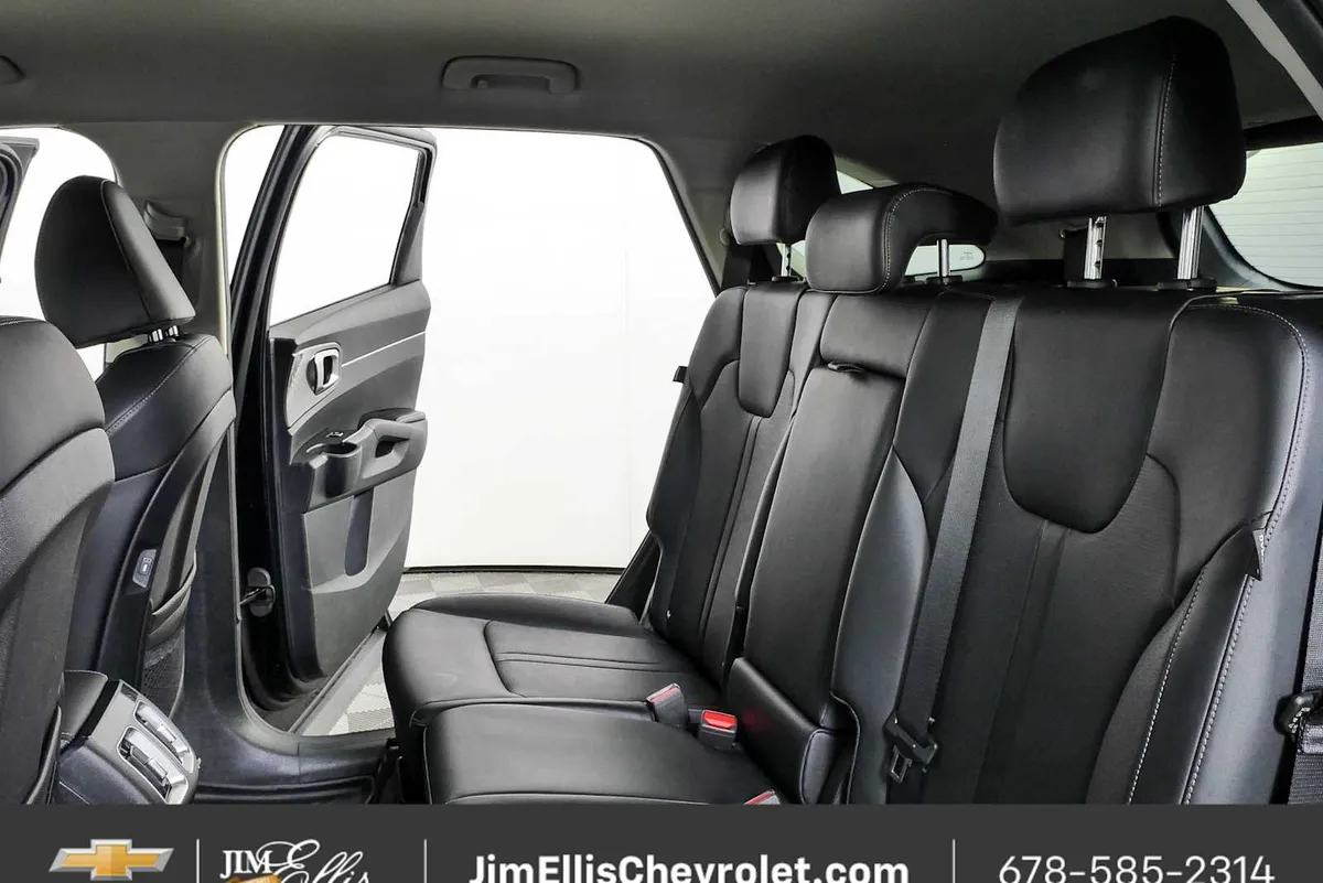 2026 Kia Sorento S thumbnail 18