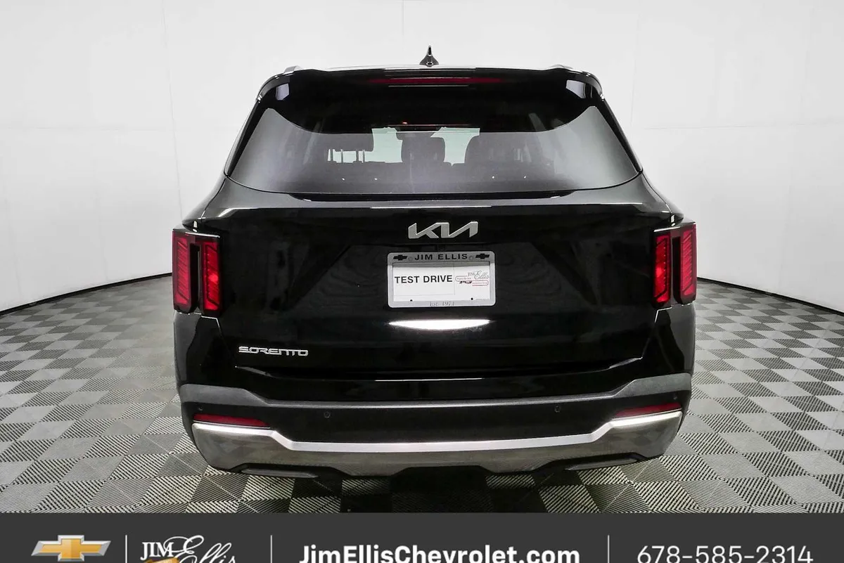 2026 Kia Sorento S thumbnail 27