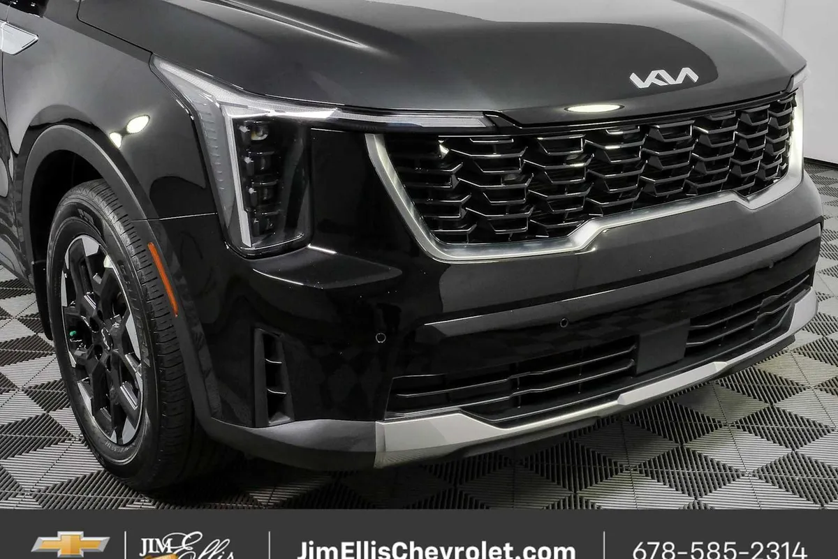 2026 Kia Sorento S thumbnail 35