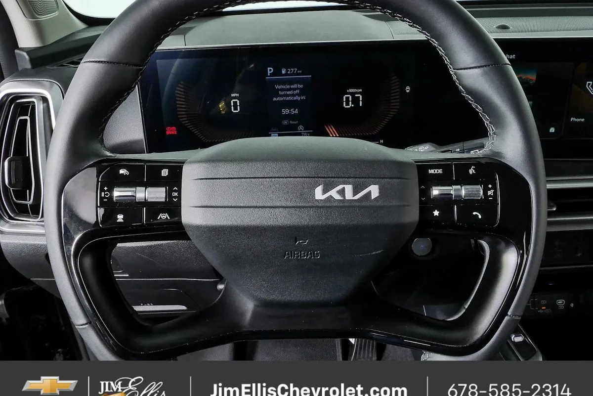 2026 Kia Sorento S thumbnail 8