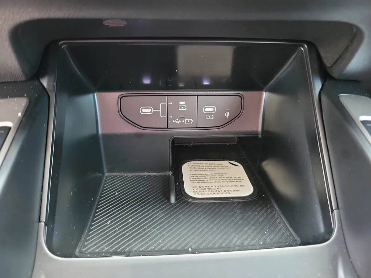 2026 Kia Sorento S thumbnail 18