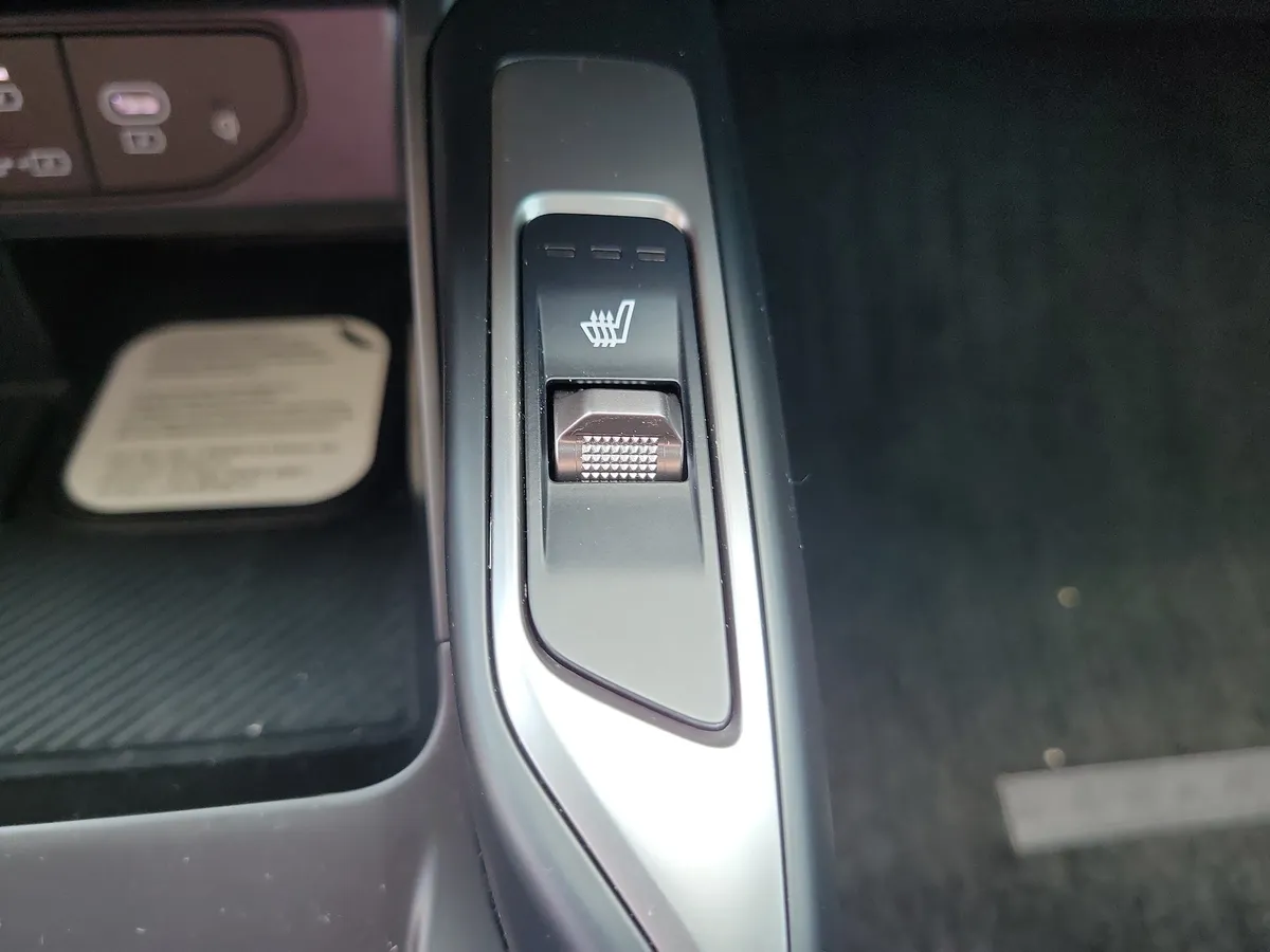 2026 Kia Sorento S thumbnail 19