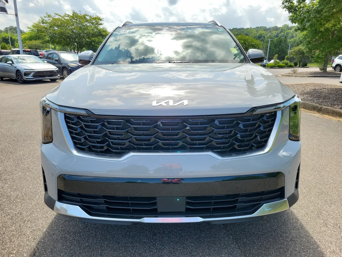 2026 Kia Sorento S thumbnail 8