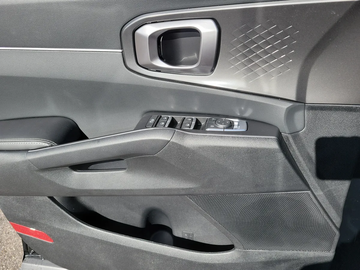 2026 Kia Sorento S thumbnail 25
