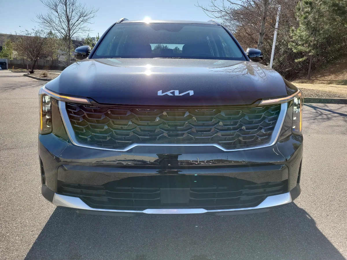 2026 Kia Sorento S thumbnail 8
