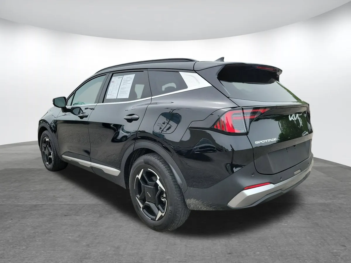 2026 Kia Sportage EX thumbnail 29
