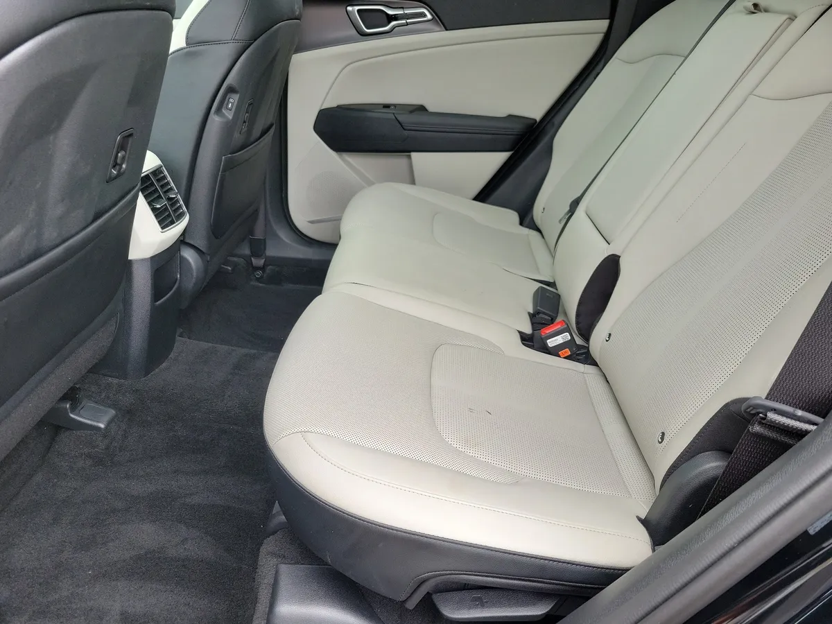 2026 Kia Sportage EX thumbnail 9