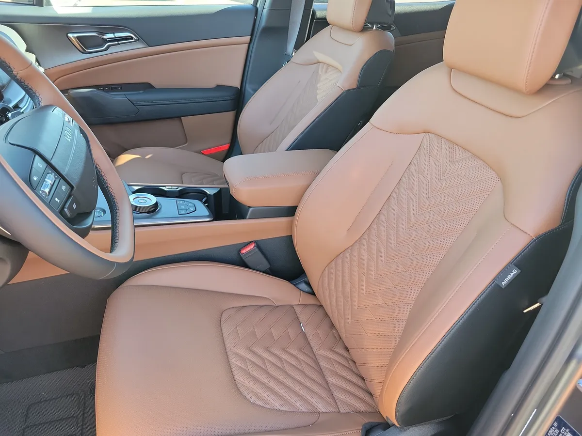 2026 Kia Sportage Plug-In Hybrid X-Line Prestige thumbnail 11