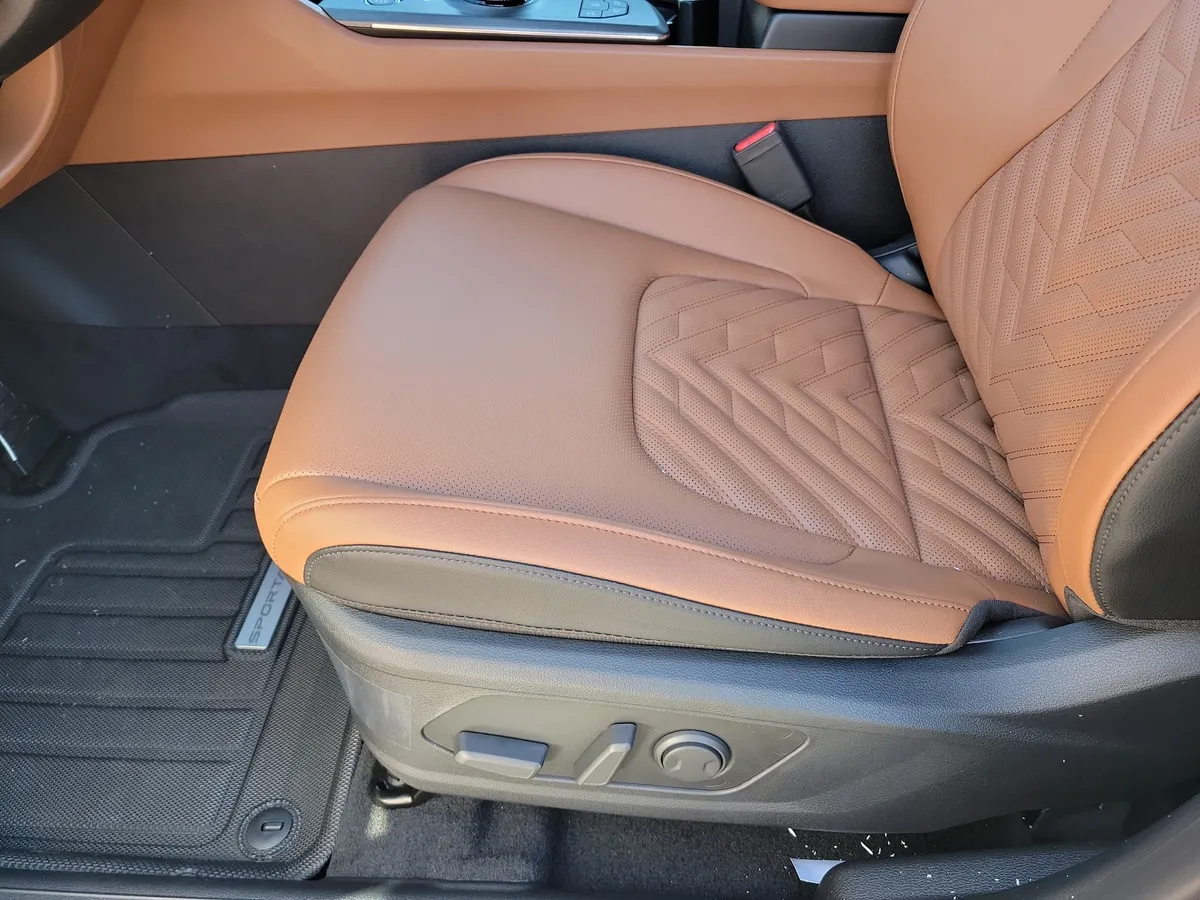 2026 Kia Sportage Plug-In Hybrid X-Line Prestige thumbnail 12