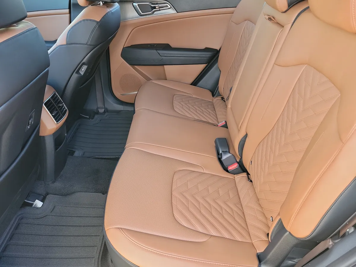 2026 Kia Sportage Plug-In Hybrid X-Line Prestige thumbnail 13