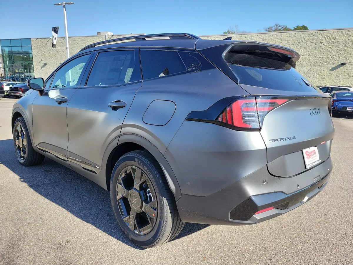 2026 Kia Sportage Plug-In Hybrid X-Line Prestige thumbnail 3