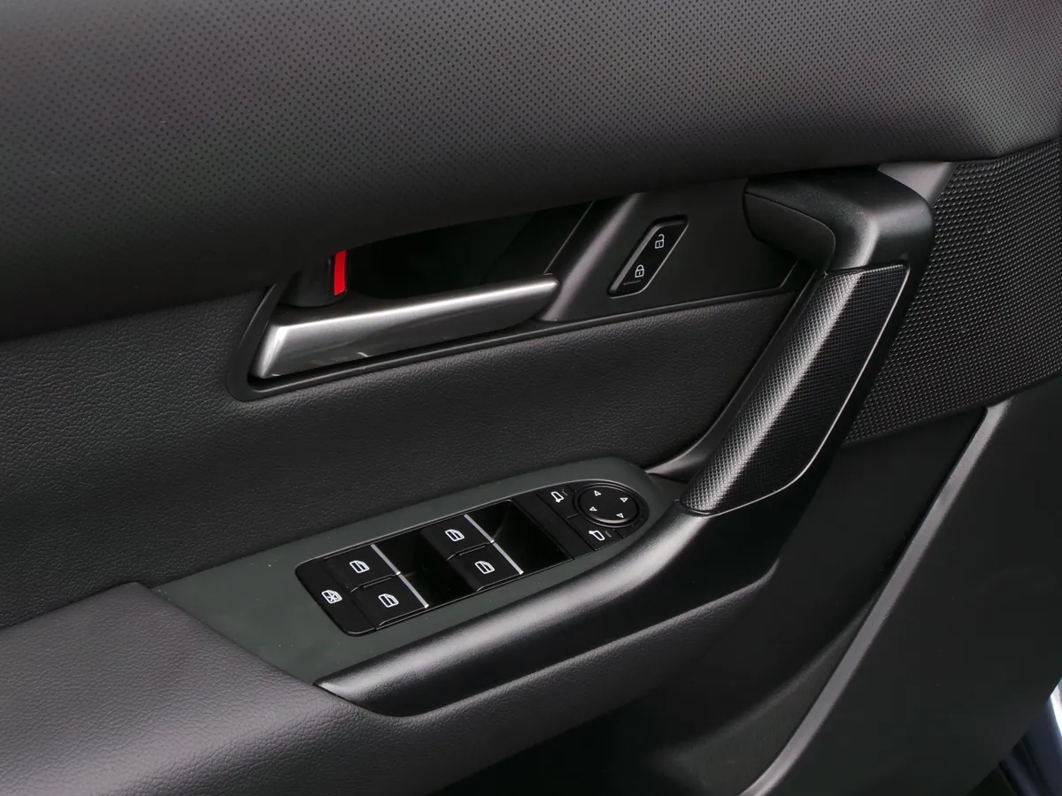 2026 Mazda CX-50 2.5 S Select thumbnail 22