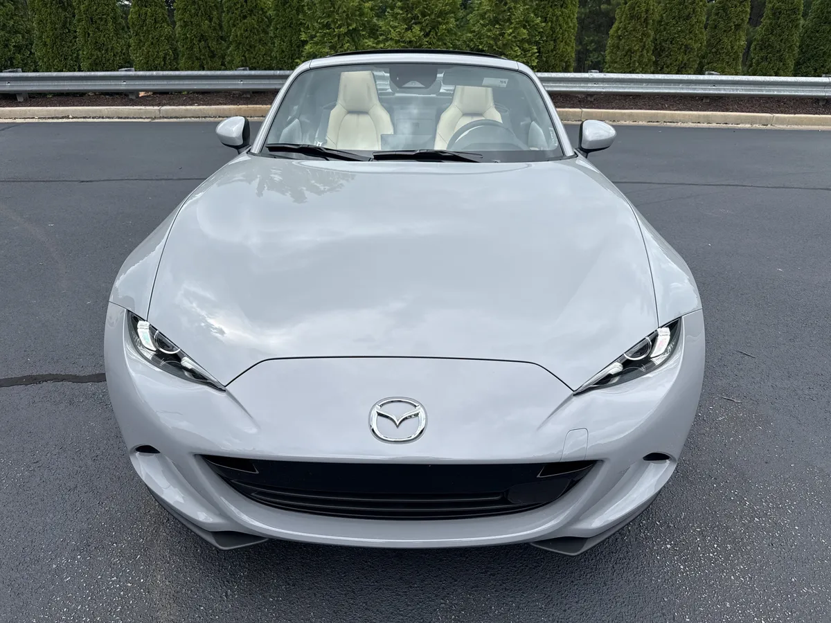 2026 Mazda MX-5 Miata RF Grand Touring thumbnail 2