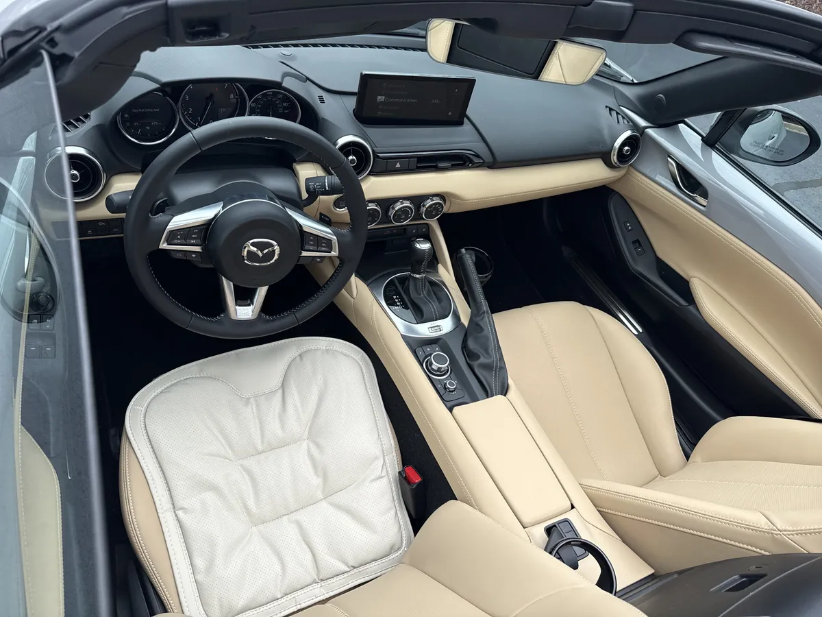 2026 Mazda MX-5 Miata RF Grand Touring thumbnail 5