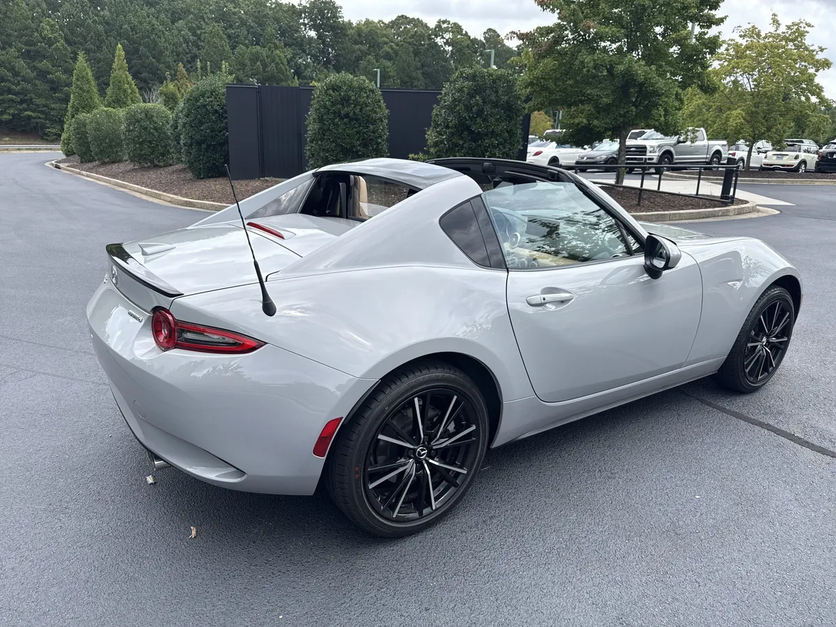 2026 Mazda MX-5 Miata RF Grand Touring thumbnail 9