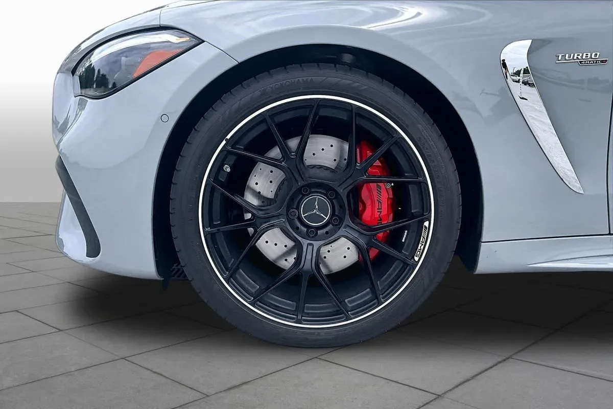 2026 Mercedes-Benz AMG® CLE 53 AMG® CLE 53 thumbnail 11