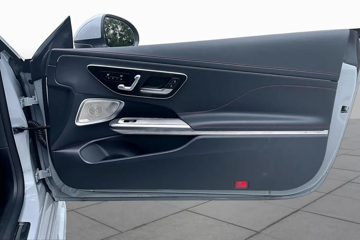 2026 Mercedes-Benz AMG® CLE 53 AMG® CLE 53 thumbnail 23