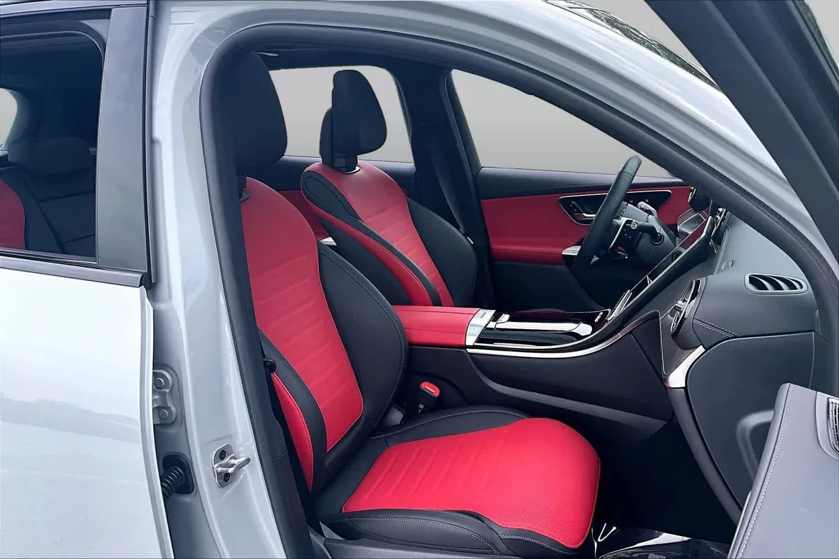 2026 Mercedes-Benz AMG® GLC 43 AMG® GLC 43 thumbnail 9