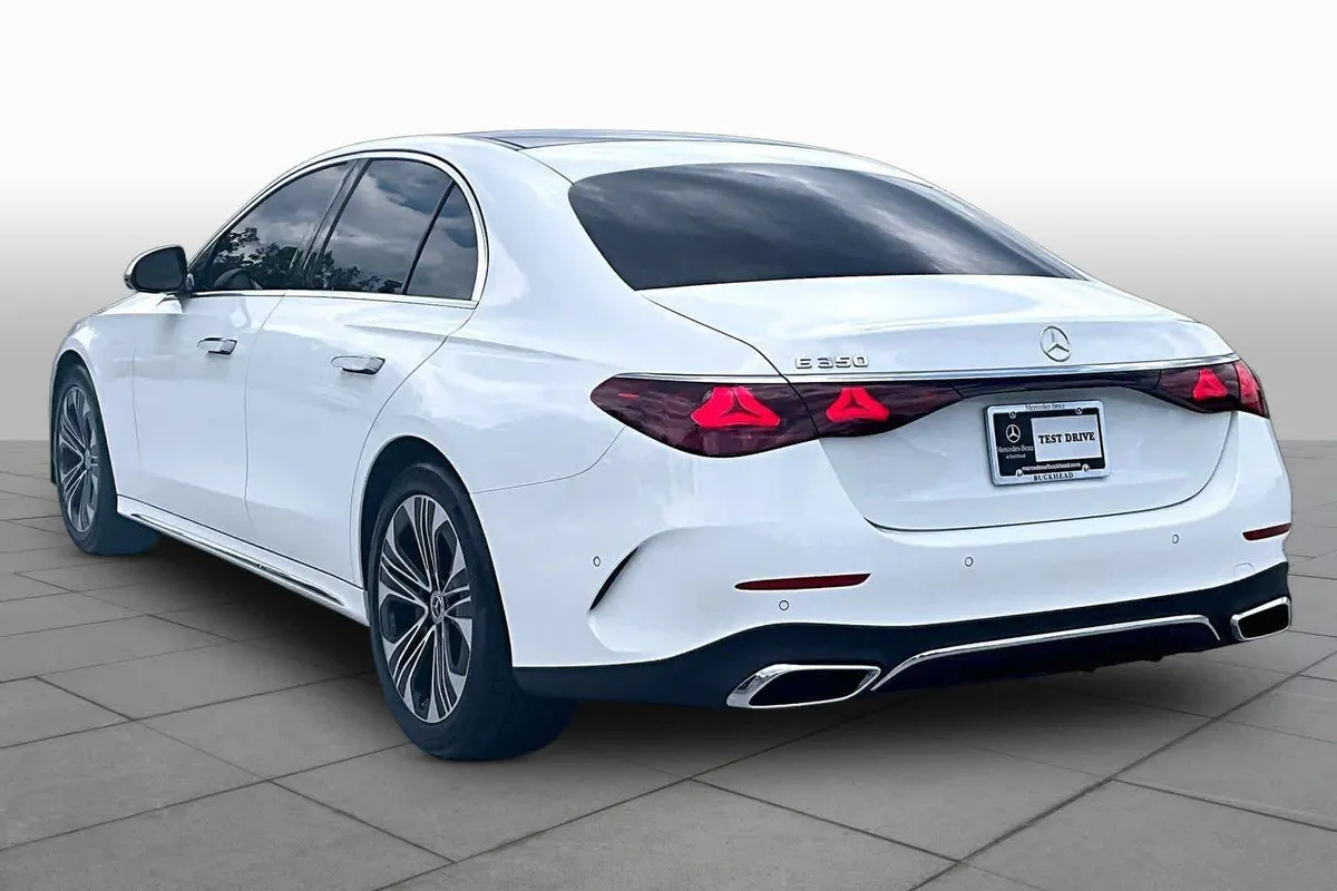 2026 Mercedes-Benz E 350 E 350 thumbnail 11