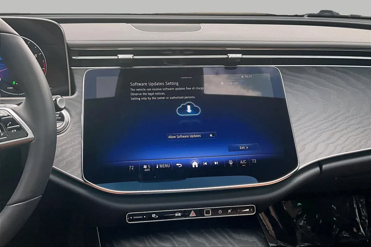 2026 Mercedes-Benz E 350 E 350 thumbnail 7
