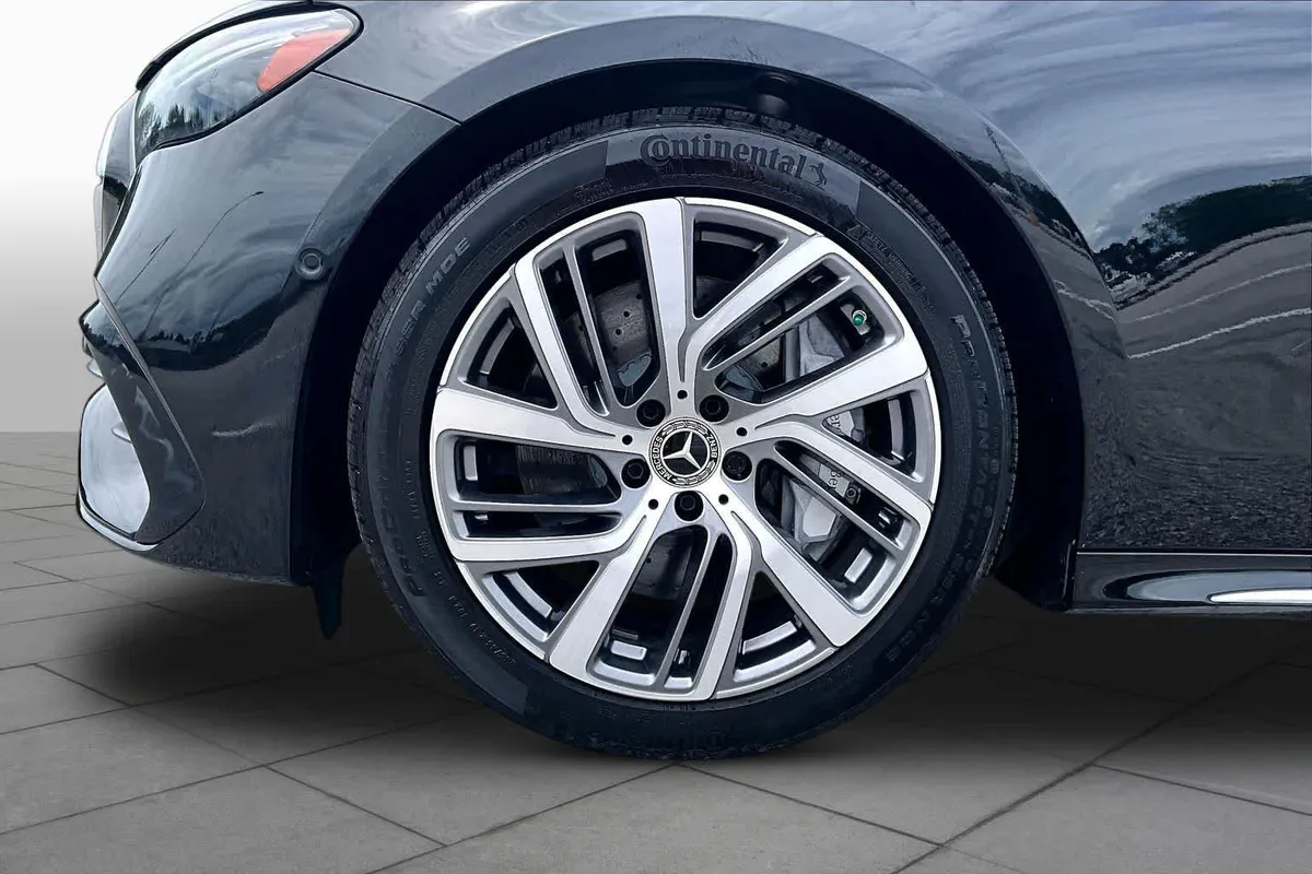 2026 Mercedes-Benz E 450 E 450 thumbnail 11