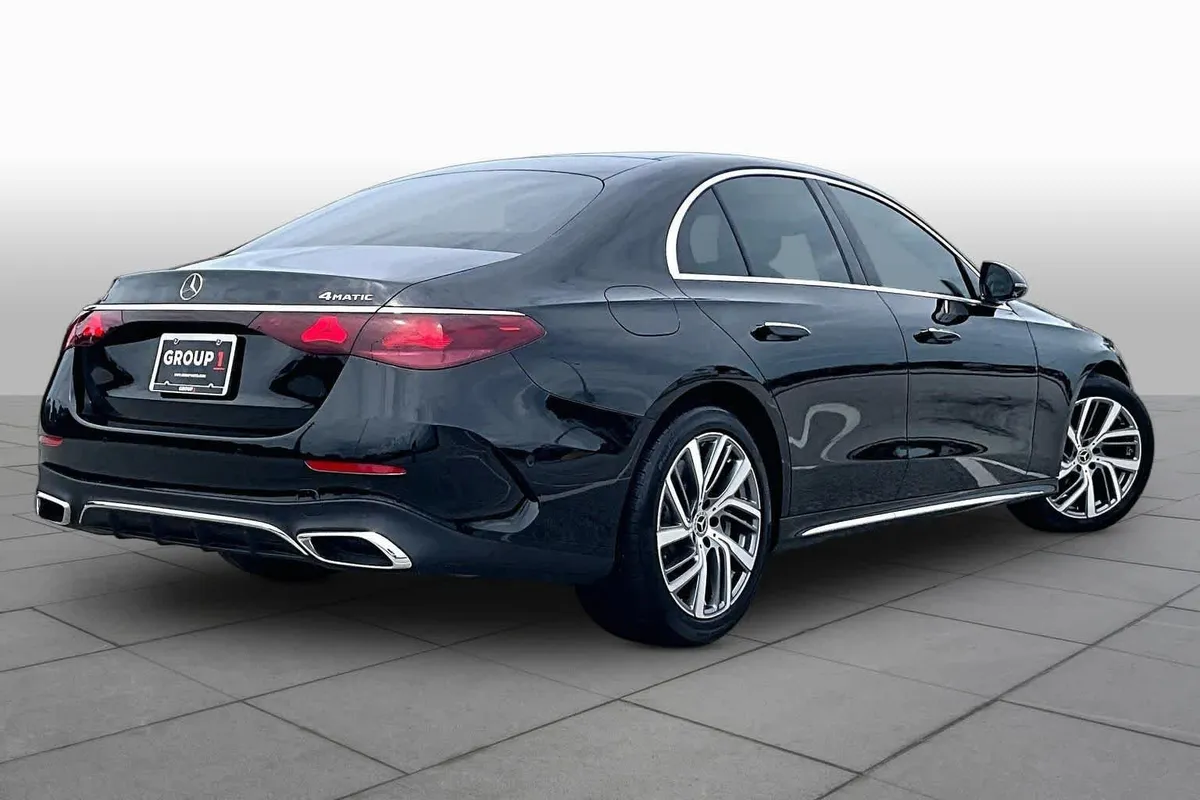 2026 Mercedes-Benz E 450 E 450 thumbnail 13