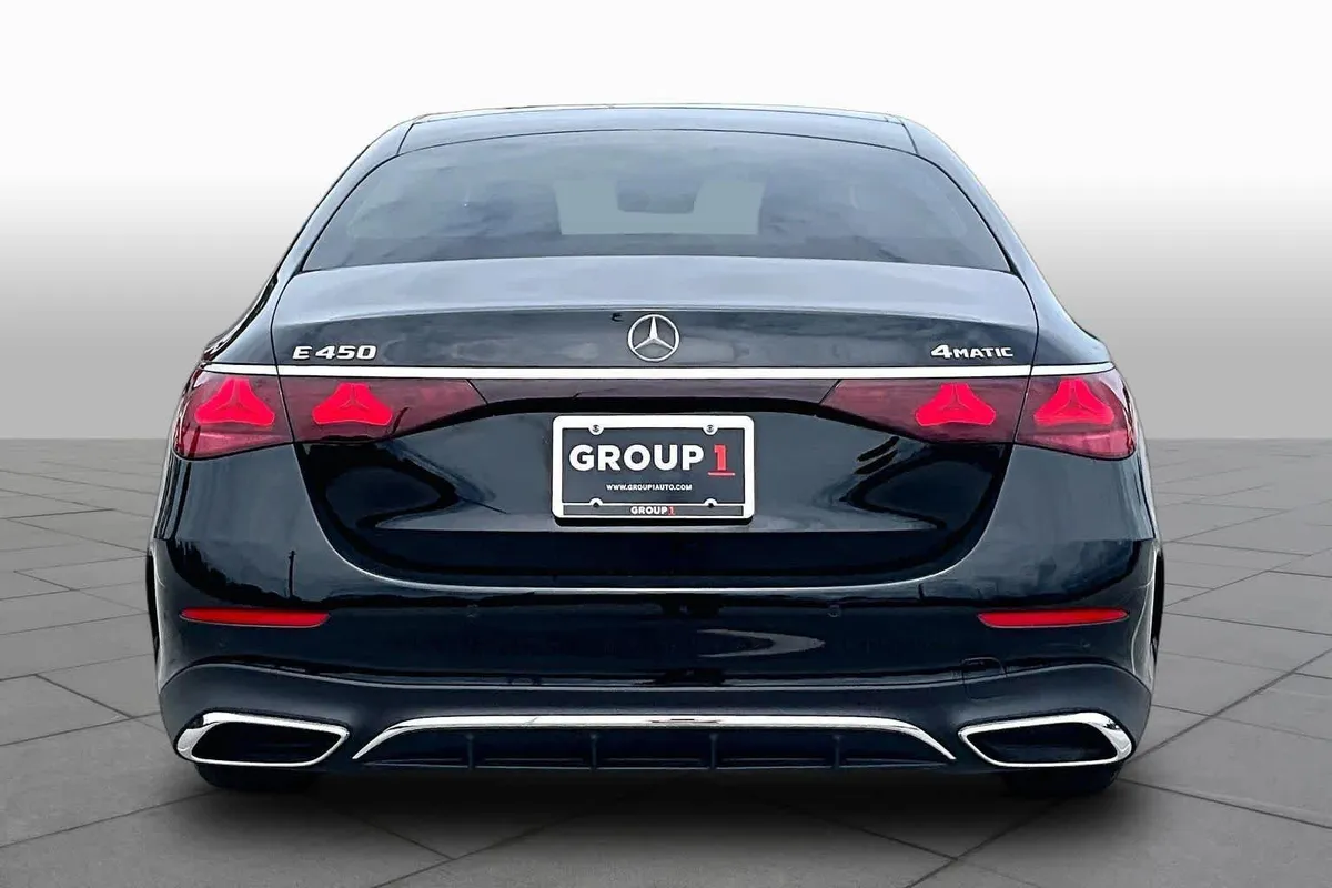 2026 Mercedes-Benz E 450 E 450 thumbnail 5