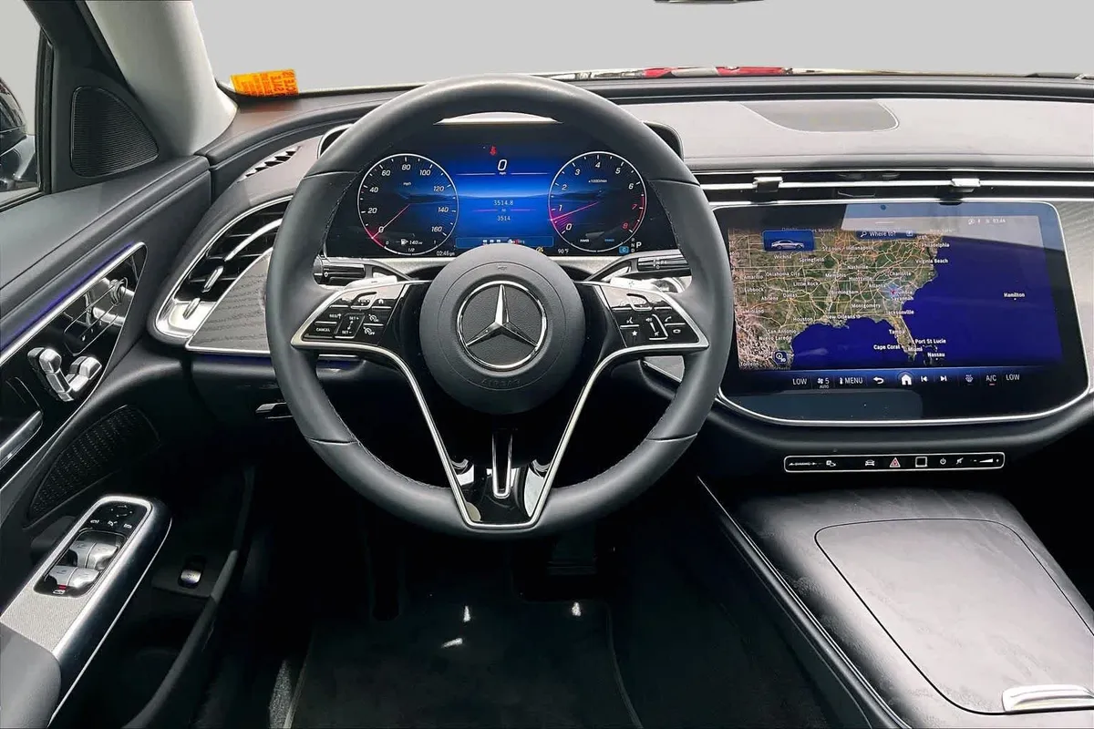 2026 Mercedes-Benz E 450 E 450 thumbnail 6