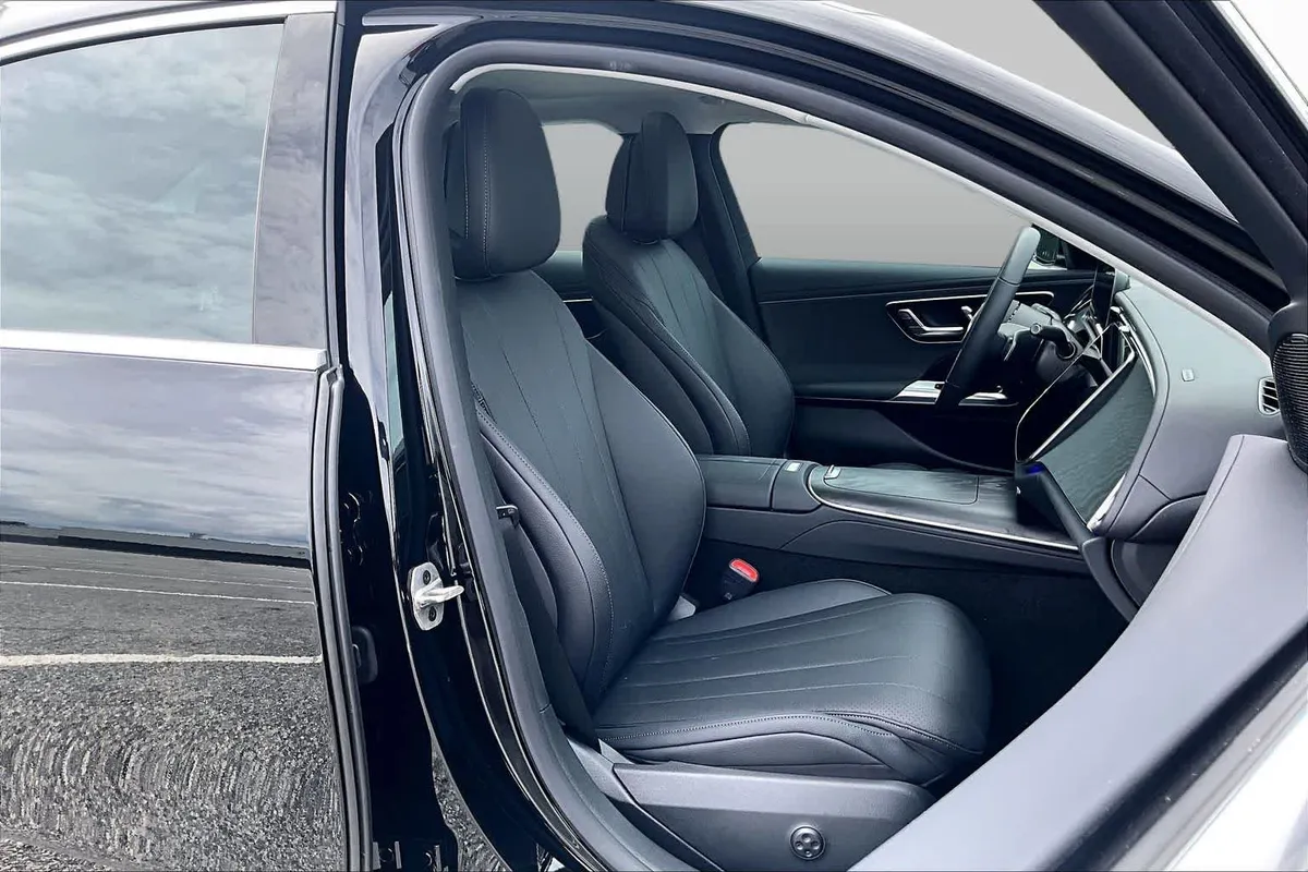 2026 Mercedes-Benz E 450 E 450 thumbnail 9