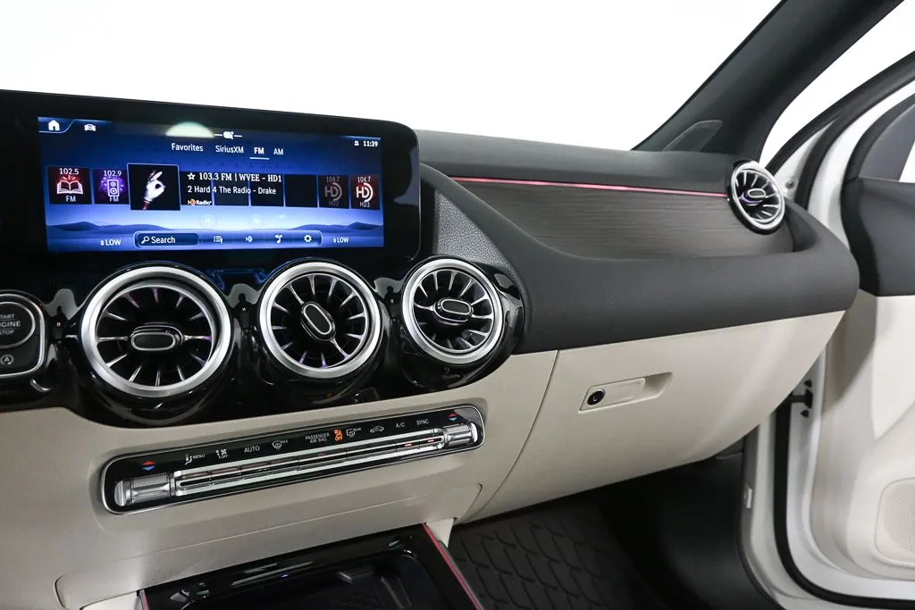 2026 Mercedes-Benz GLA 250 thumbnail 13